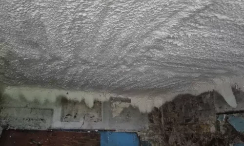 Izolacja stropu piwnicy pianą PUR