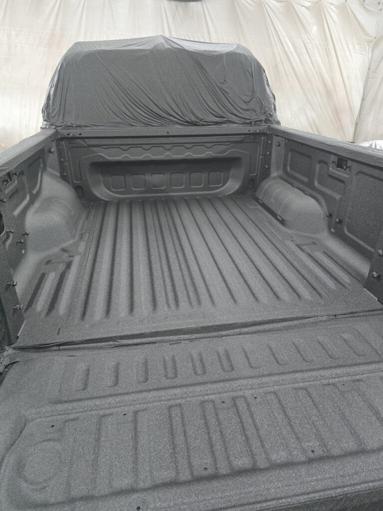 Polimocznik na pakę pickupa – realizacja dla klienta z Bytomia