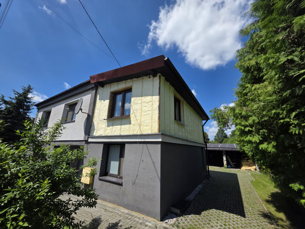 Realizacja: Ocieplenie ścian domu pianą PUR w Nakle Śląskim